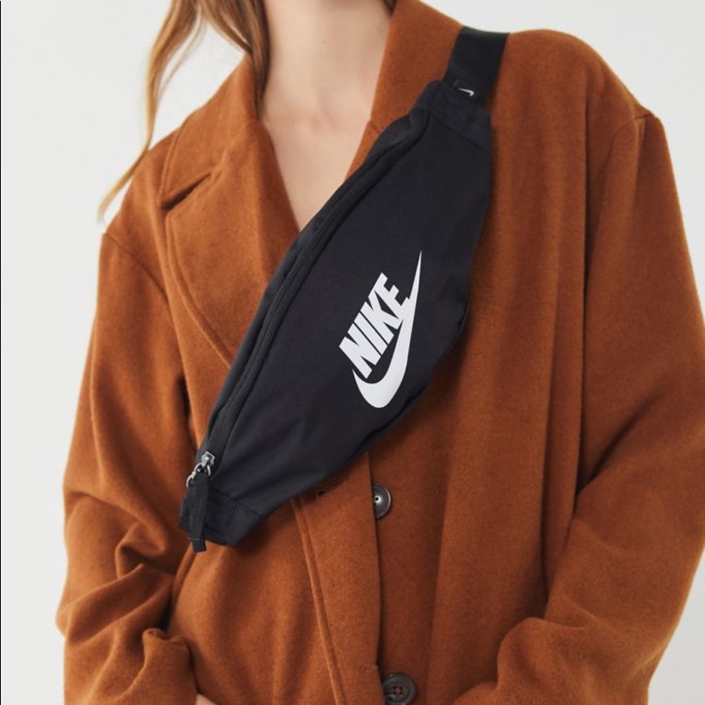 Nike Heritage Hip Pack